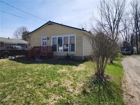 50 Maple Ave, Persia, NY 14070