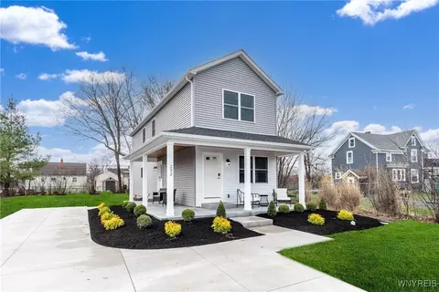 292 Oakridge Ave, Buffalo, NY 14217