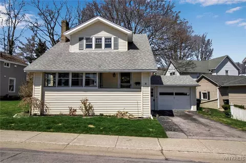 2 Gibson St, Oakfield, NY 14125