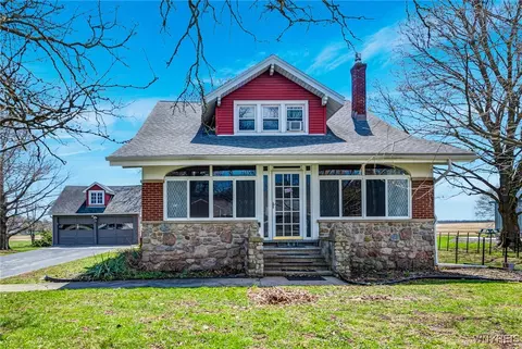 2834 Lockport Rd, Wheatfield, NY 14132