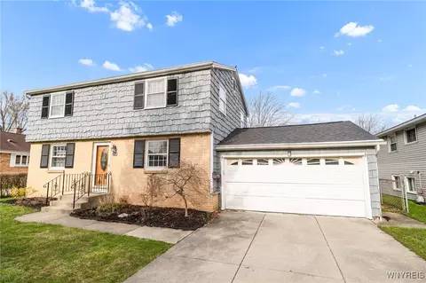 236 Donna Lea Blvd, Amherst, NY 14221