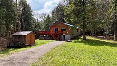 2486 Sullivan Rd, Arcade, NY 14009