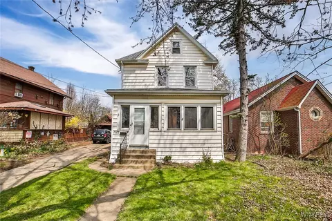 1112 College Ave, Niagara Falls, NY 14305