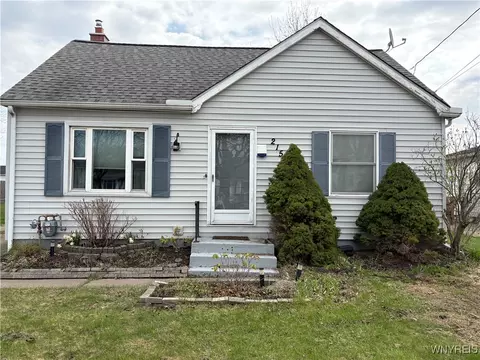215 Aris Ave, Cheektowaga, NY 14206