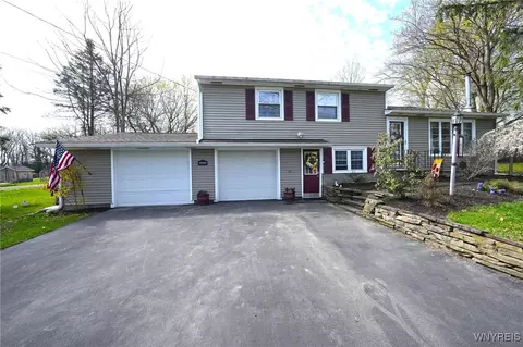 659 Quaker Rd, Aurora, NY 14052