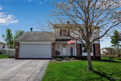 2823 Amsdell Rd, Hamburg, NY 14075