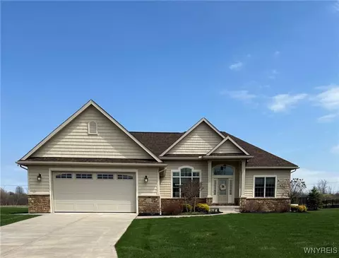 5111 Anfield Rd, Williamsville, NY 14221