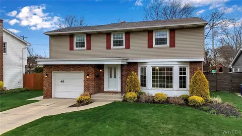 46 Huntleigh Cir, Amherst, NY 14226