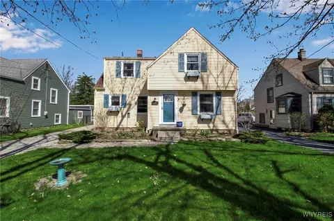 197 N Forest Rd, Amherst, NY 14221