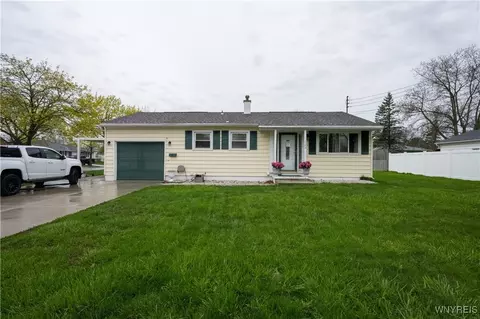 124 Roosevelt Dr, Lockport, NY 14094