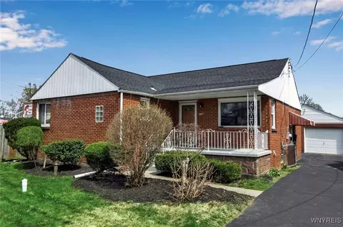 234 Aurora St, Lancaster, NY 14086