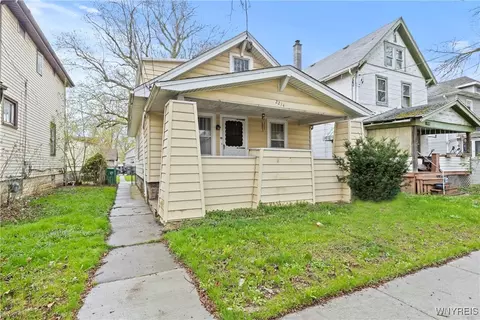2234 Willow Ave, Niagara Falls, NY 14305