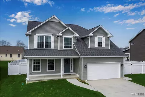 99 Greenspring Ct, West Seneca, NY 14224