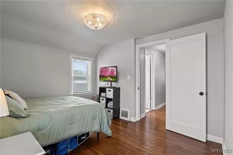 Bedroom - 227 Kettering Dr, Buffalo, NY 14223 photo 5 of 5