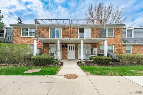 1340 Maple Rd #7, Amherst, NY 14221