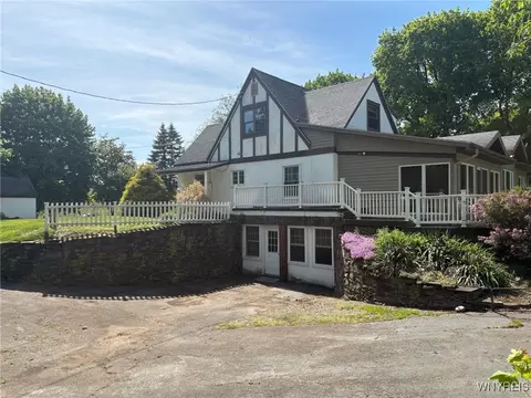 11457 E Corning Rd, Corning, NY 14830