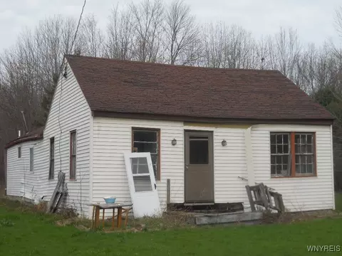 9754 Southwestern Blvd, Evans, NY 14006