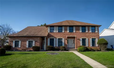 32 Pino Verde Ln, Amherst, NY 14221