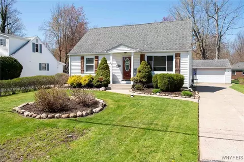 5786 Apollo Dr, Lake View, NY 14085