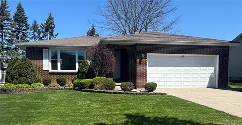 298 Wayside Dr, Depew, NY 14043