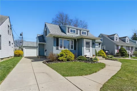 15 Westfall Dr, Tonawanda, NY 14150