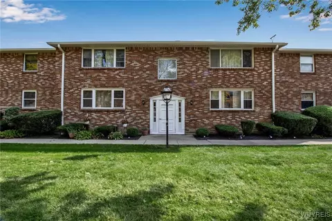 59 B Old Lyme Dr #3, Amherst, NY 14221
