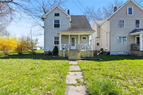 2731 Falls St, Niagara Falls, NY 14303