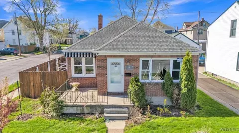 98 Victoria Blvd, Buffalo, NY 14217
