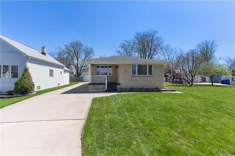 37 Louis Ave, West Seneca, NY 14224