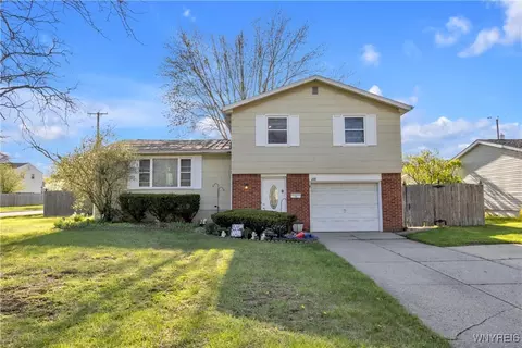 288 Shetland Dr, Amherst, NY 14221