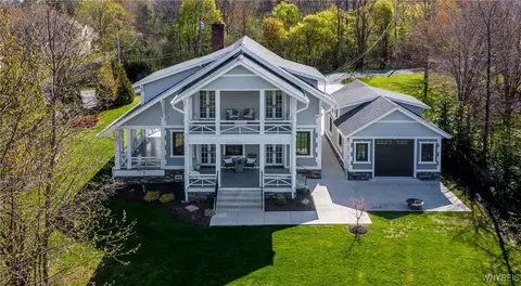 5354 Columbia Ave, Hamburg, NY 14075