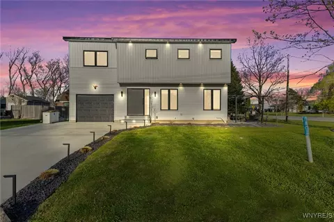 5554 Lake Ave, Orchard Park, NY 14127