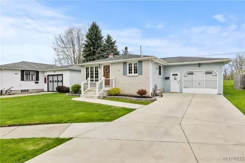 98 Polish Pl, Buffalo, NY 14210