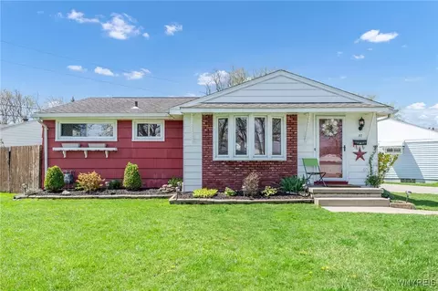 37 Gath Ter, Tonawanda, NY 14150