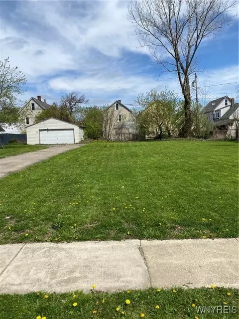 554 Glenwood Ave, Buffalo, NY 14208