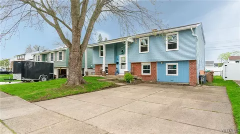 22 Francine Ln, Cheektowaga, NY 14227