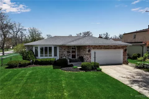 267 Sagewood Ter, Amherst, NY 14221