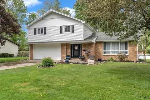 130 Cottonwood Dr, Amherst, NY 14221