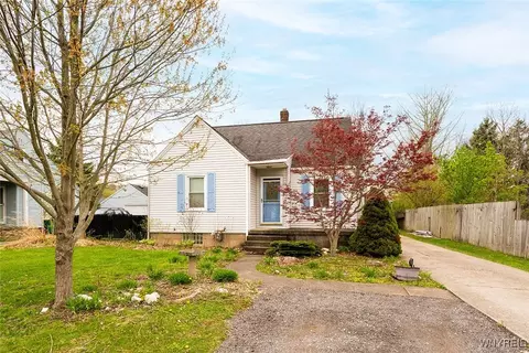 4589 Wilson Dr, Hamburg, NY 14075