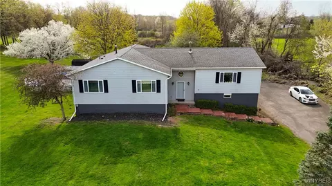 5864 W Sweden Rd, Bergen, NY 14416