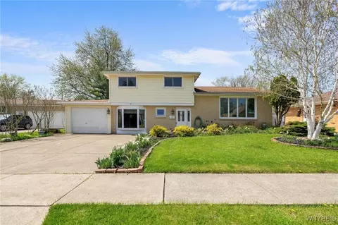 74 Fieldcrest Ct, West Seneca, NY 14224