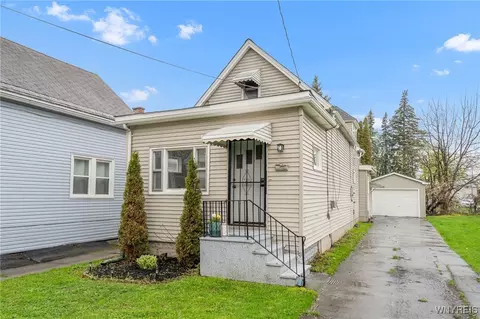 29 Alpine Pl, Cheektowaga, NY 14225