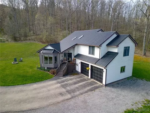 Exterior - 1414 Alpine Drive Aka 835r South Union St #R, Olean, NY 14760 photo 6 of 8