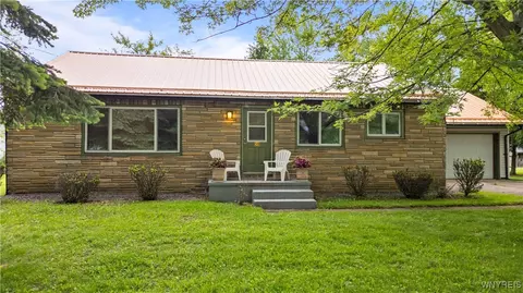 38 Carol Ave, Pomfret, NY 14063