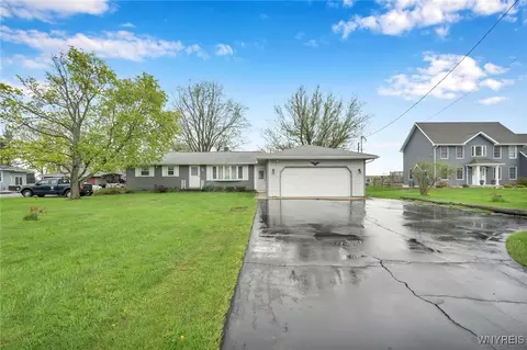 6821 Clinton St, Elma, NY 14059