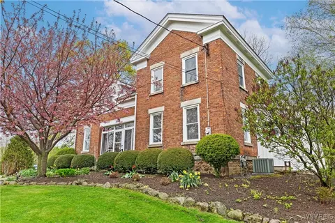 5843 Baer Rd, Cambria, NY 14132
