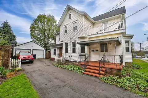 33 John St, Newstead, NY 14001