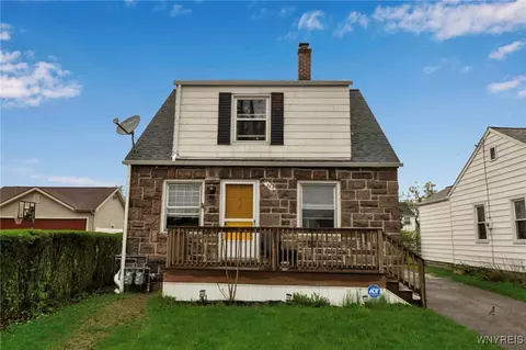 365 Washington Ave, Kenmore, NY 14217