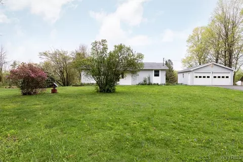 8654 Knapp Rd, West Falls, NY 14170