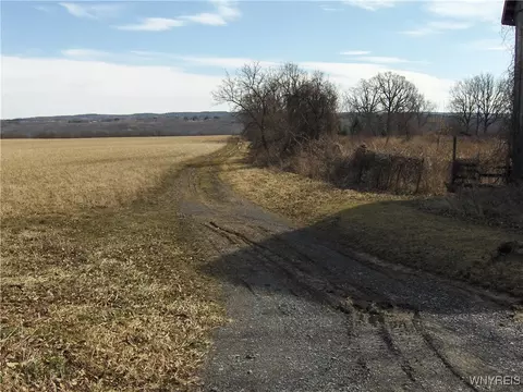 5509 Barber Hill Rd, Geneseo, NY 14454